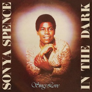 娇妻张开双腿疯狂迎合
